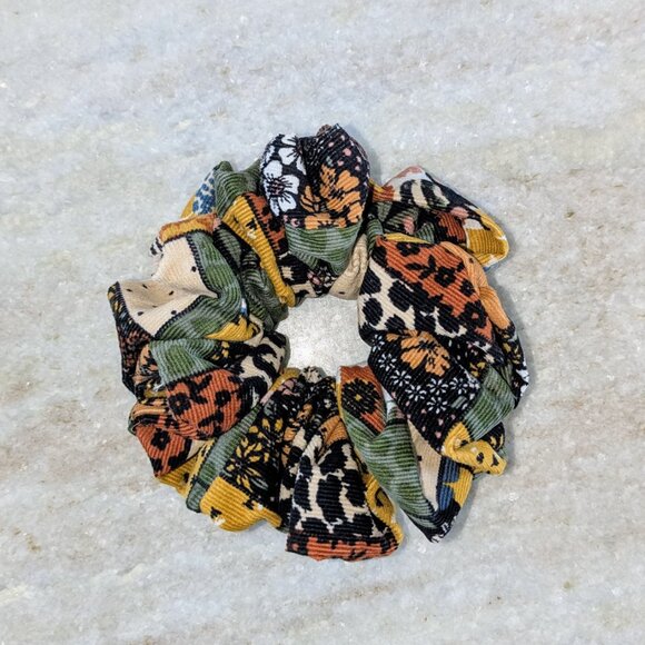 Corduroy scrunchie size large boho pattern hand crafted - Picture 3 of 6